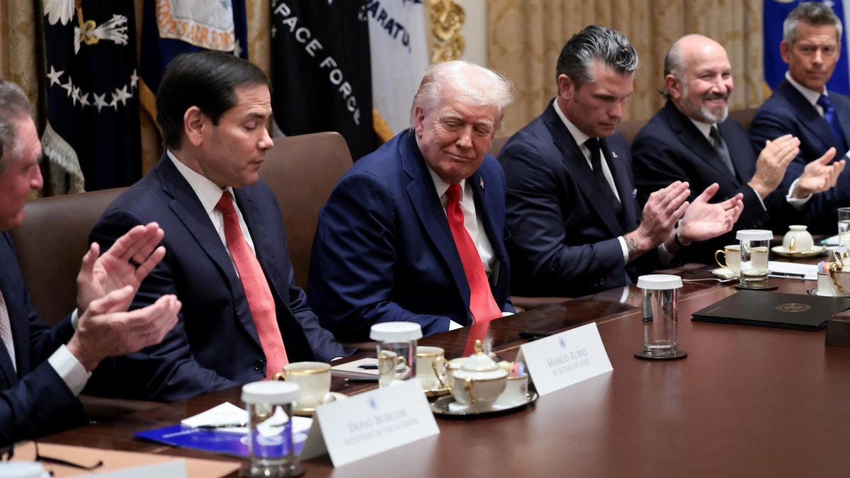 Zásadní bylo, že Trump bouchl do stolu, říká expert k dohodě o Gaze